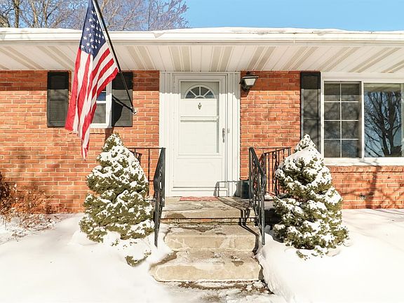 2nd image of 9587 Tonneberger Dr