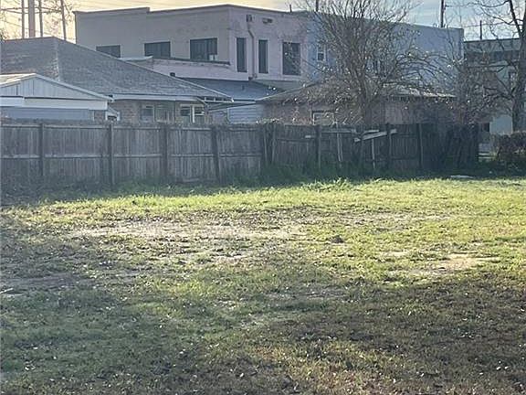 2nd image of Wilson St