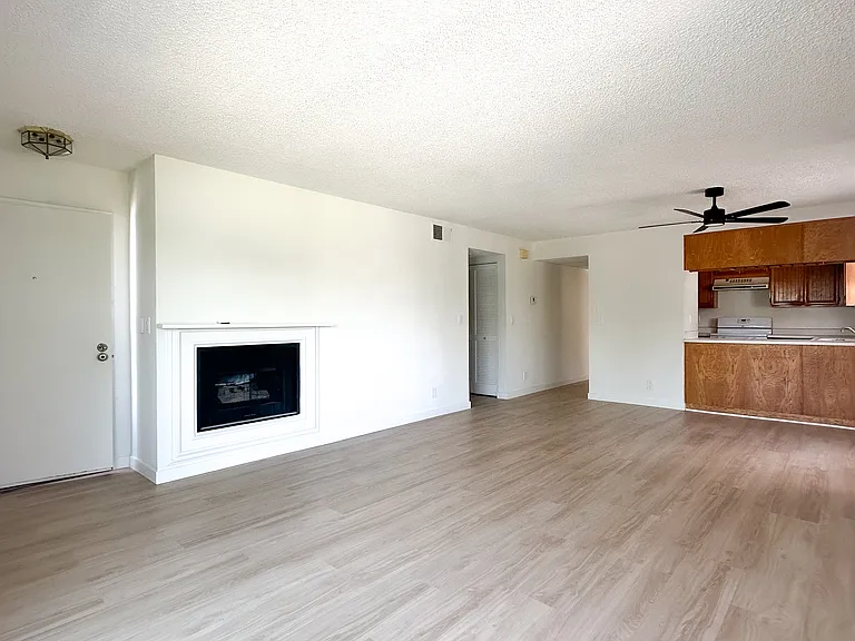 20342 Rue Crevier #613 — Photo 13
