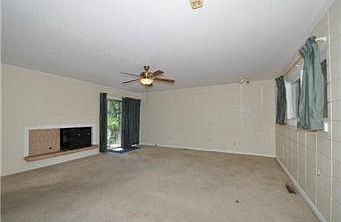4th image of 3501 NW Oakcrest Dr