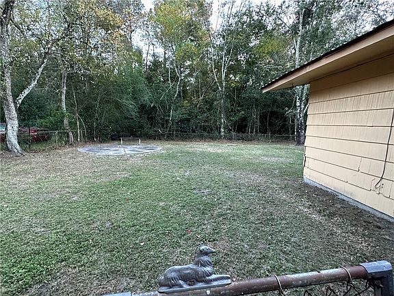 3rd image of 2527 Greenlawn Drive
