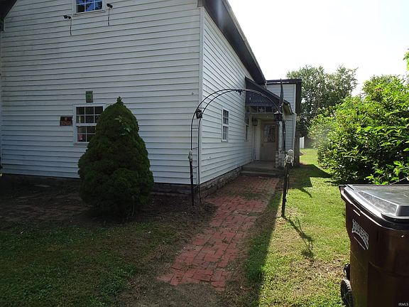 3rd image of 213 S Cory St