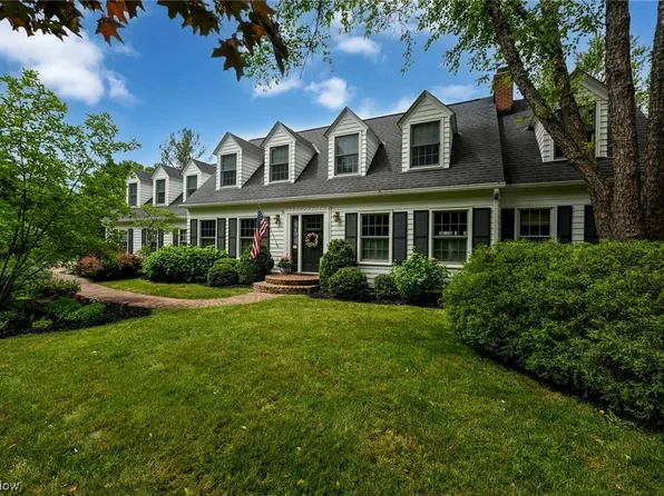 300 Simon Rd, Hudson, OH 44236