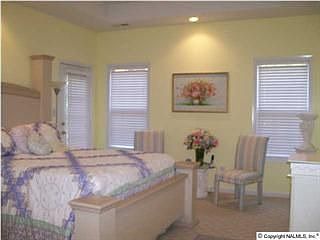 3rd image of 105 Sundown Dr