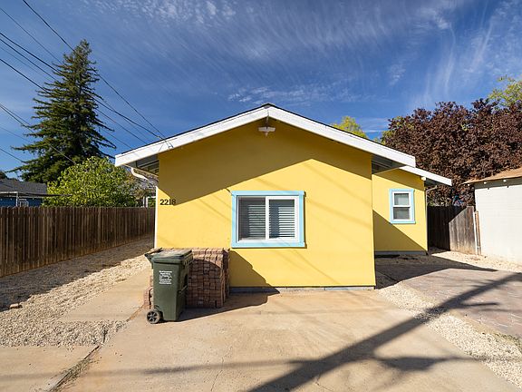 3rd image of 2218 16th Ave