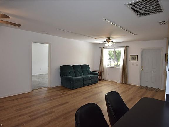 3rd image of 1646 Poinsettia Ave