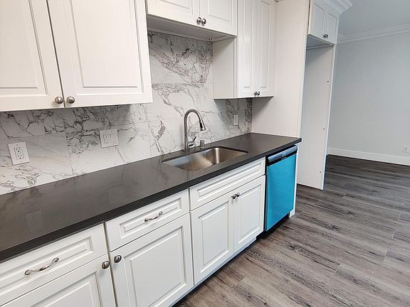 2nd image of 4617 Willis Ave #33