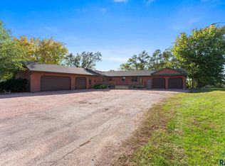 650 W Railroad St, Parker, SD 57053