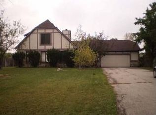 7127 W Ivy Ln, New Palestine, IN 46163