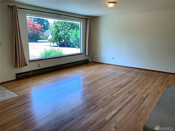 4th image of 5205 77th Pl NE