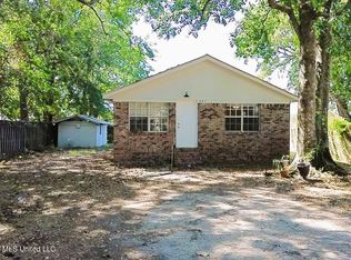 337 Mary Walker Dr, Gautier, MS 39553