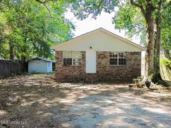 337 Mary Walker Dr, Gautier, MS 39553