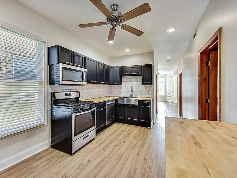 2719 N Ridgeway Ave #1 — Photo 9