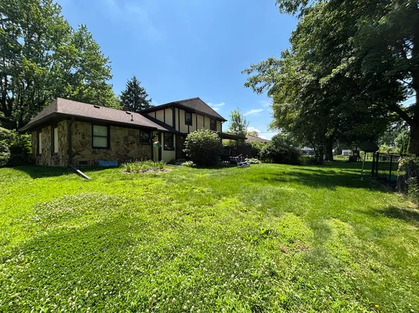 (undisclosed Address), Greenwood, IN 46142