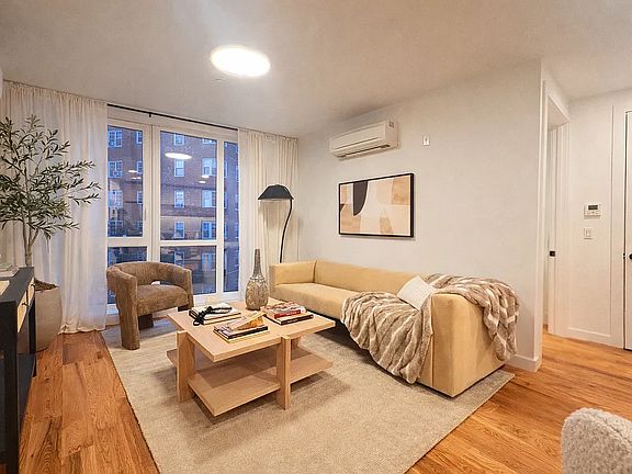 4th image of 205 Cabrini Blvd #5A