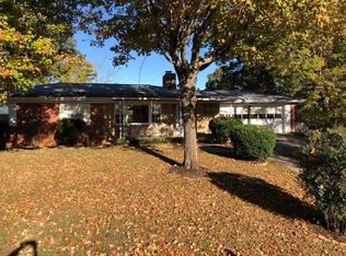 2823 Thomas Dr, Maryville, TN 37804