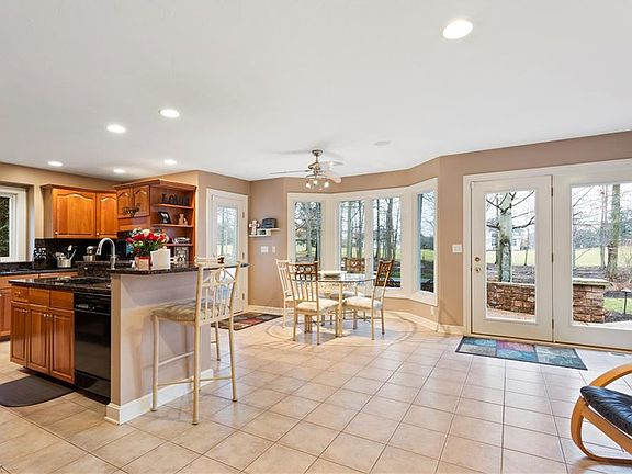 3rd image of 6305 Highland Meadows Dr