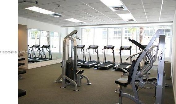 4th image of 1750 N Bayshore Dr APT 1702