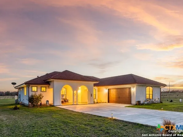 291 County Road 159 E, Leesville, TX 78122