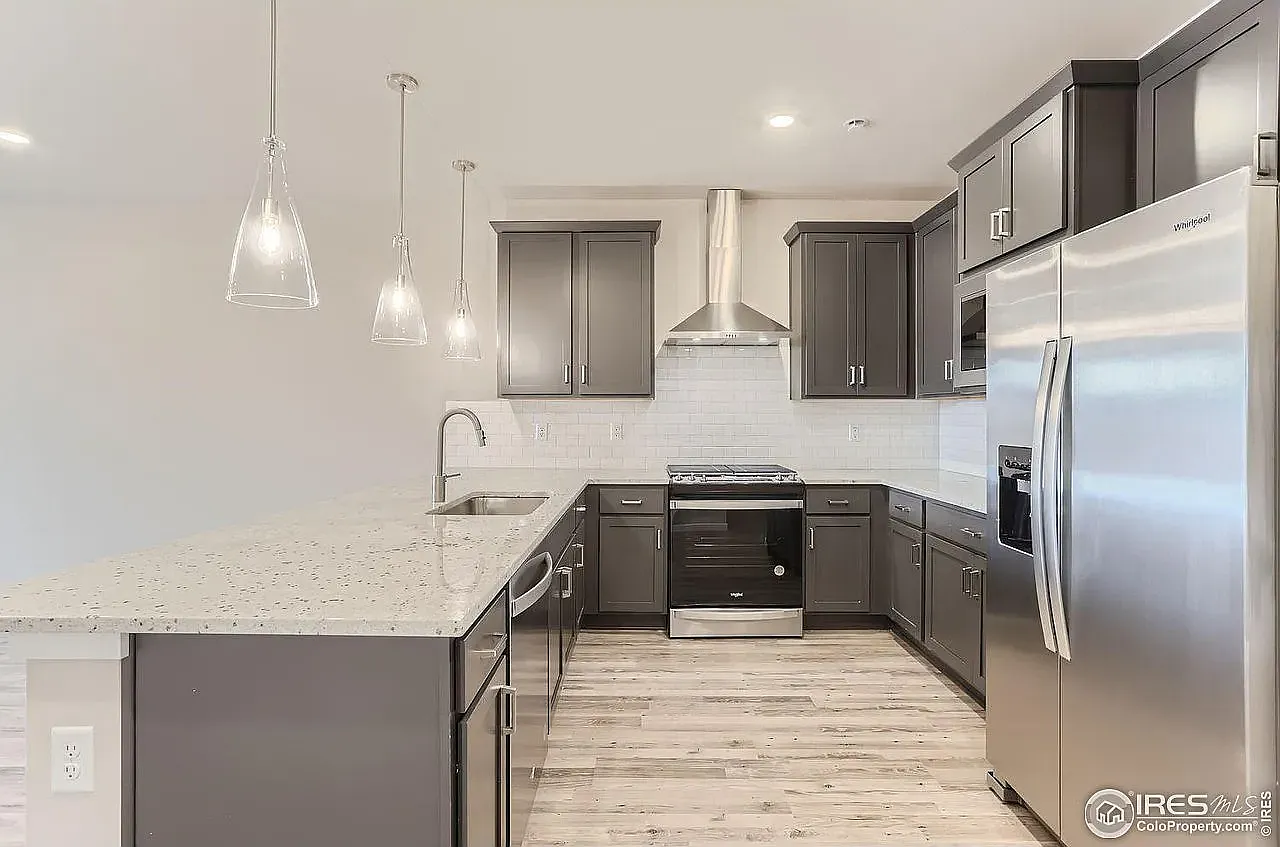 3 bed, 2.5 bath, 2031 sqft, $2,750 — Photo 1
