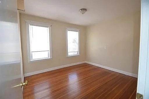 3 bed, 1000 sqft, $2,900 — Photo 4
