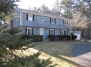 28 Spruce St, Foxboro, MA 02035