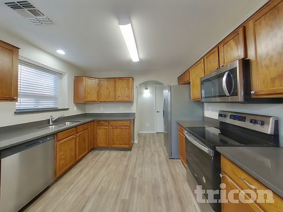 5th image of 29459 N Blackfoot Daisy Dr