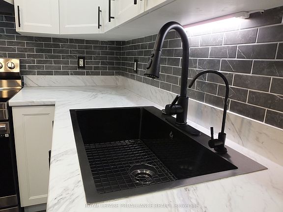 4th image of 194 Haig Rd #4