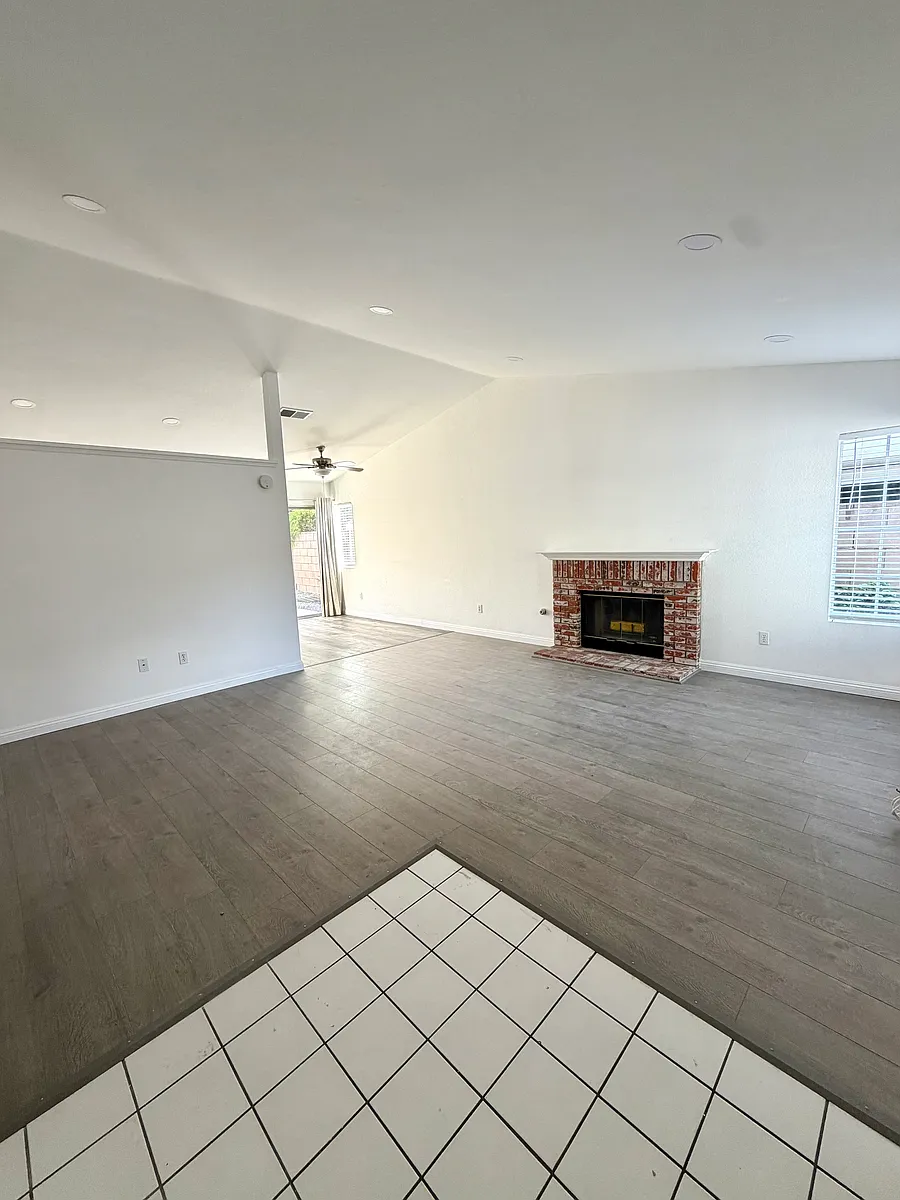 Building Photo - 2520 Shady Glen Ln