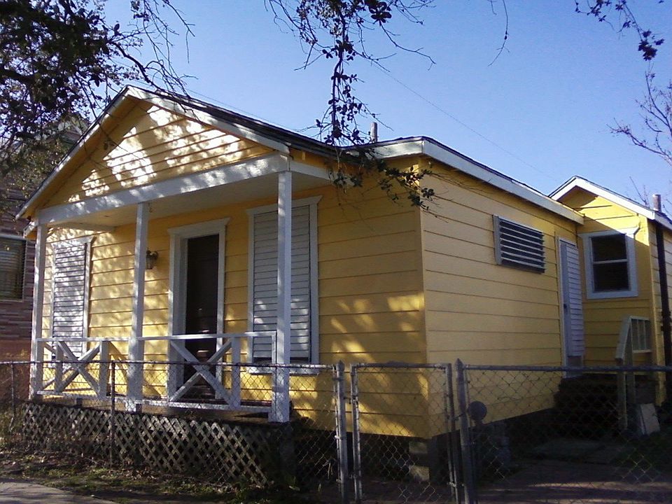 1st image of 1311 32nd St