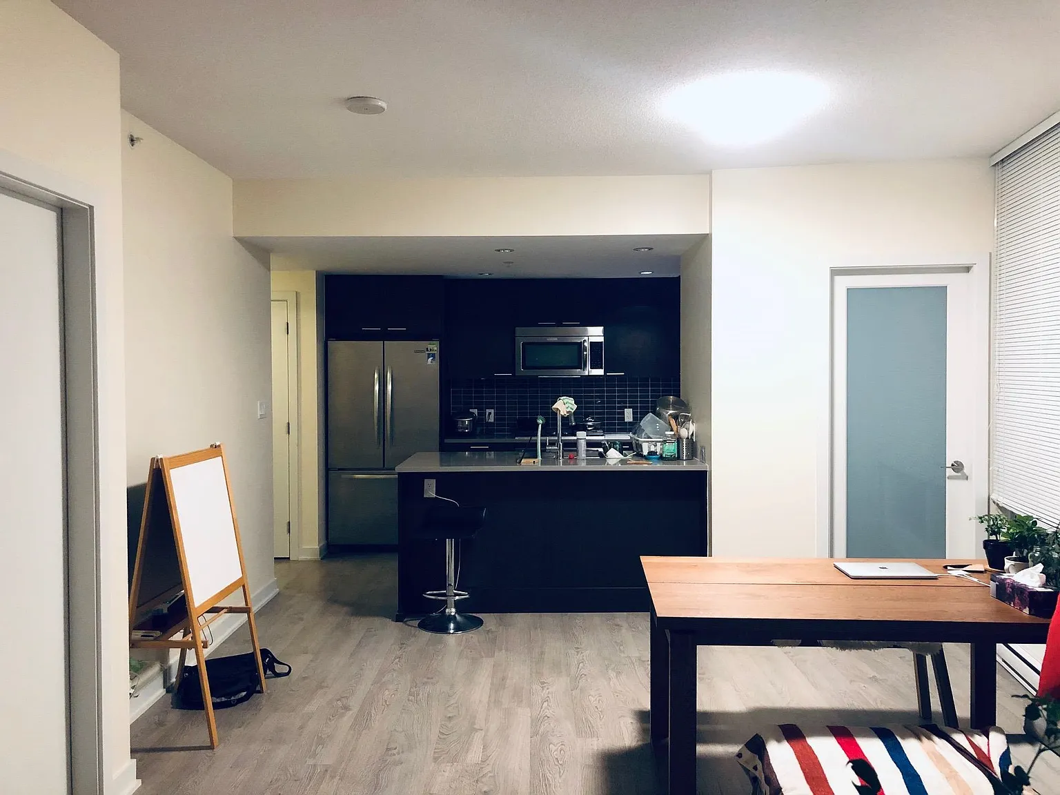 1 bed, 696 sqft, $2,000 — Photo 4