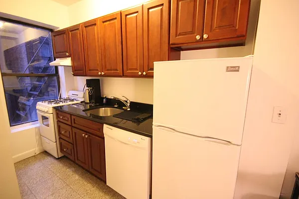 Rented by Dynamik Realty | media 30