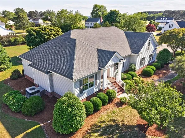8270 Little England Rd, Hayes, VA 23072