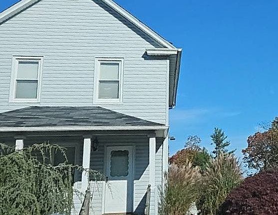 2nd image of 995 Church St