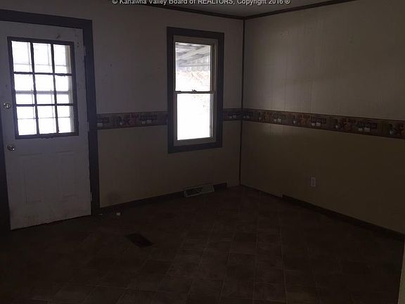 4th image of 30 Keeney Dr