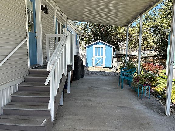 Car port 