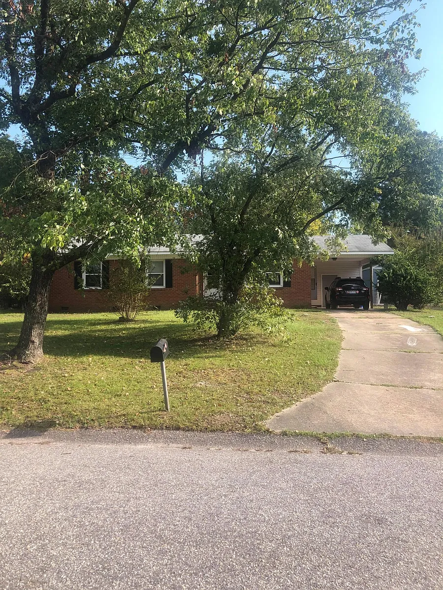 Building Photo - 611 Freda Ct