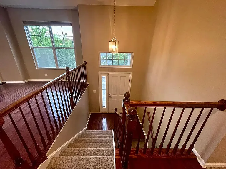 526 Grosvenor Ln — Photo 10