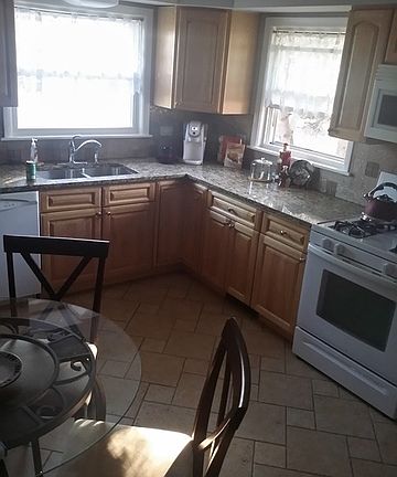4th image of 1011 W Euclid Ave