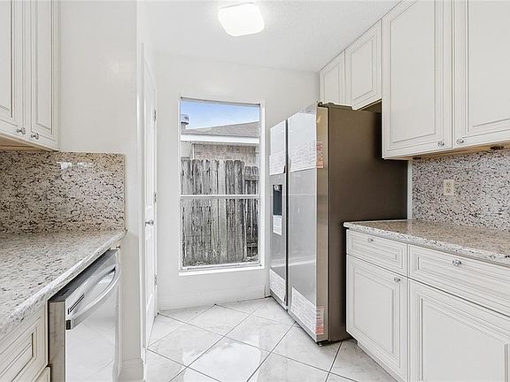4th image of 1828 Hampton Dr