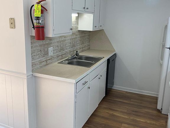 4th image of 1214D Chesterfield Ave #9afj9dtnr