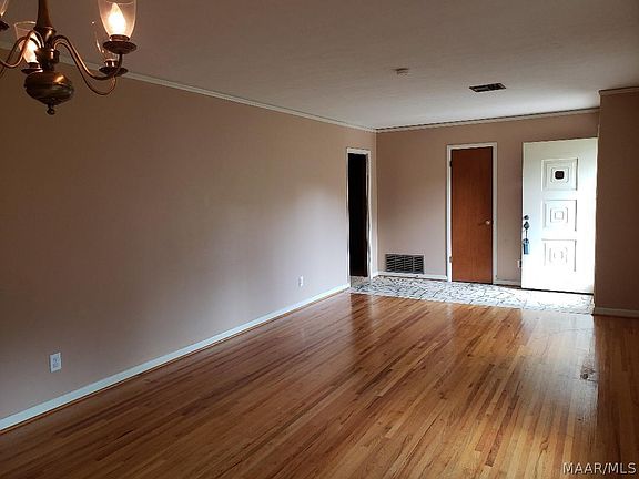 5th image of 1203 Oates Rd
