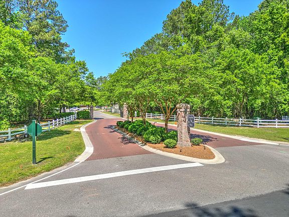5th image of 2033 Tacoma Cir