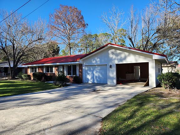2nd image of 209 Chism Ave