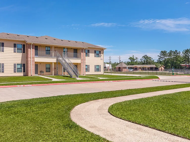 Saddlebrook Manor — Photo 12