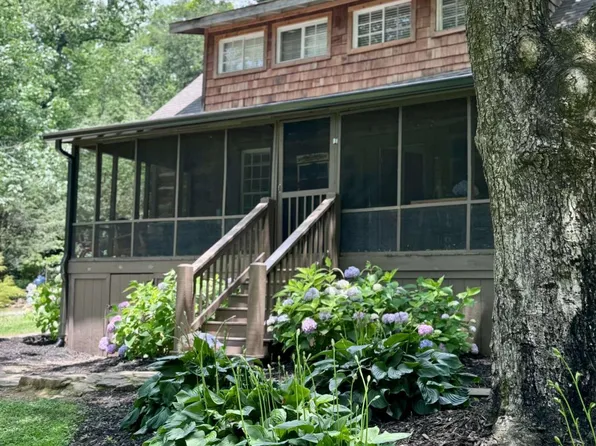 19 McCoy St, Clayton, GA 30525