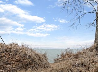 6376 Lakeshore Rd, Manistee, MI 49660