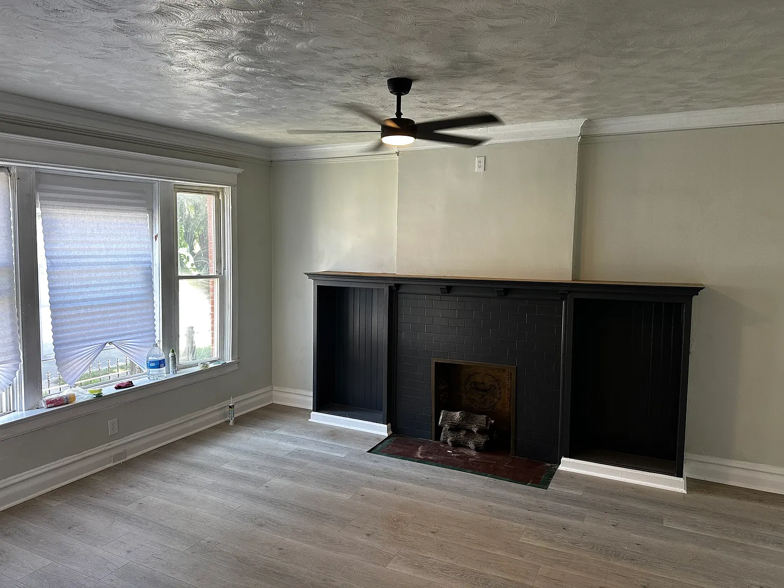 3 bed, 1.5 bath, $2,300 — Photo 4