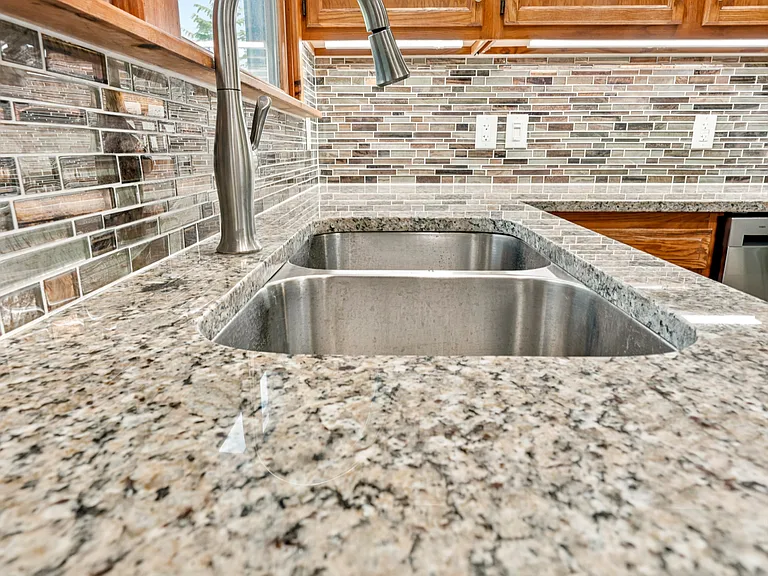 4967 Blue Mountain Rd — Photo 37