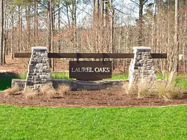 311 Cherry Laurel Dr, Sanford, NC 27332